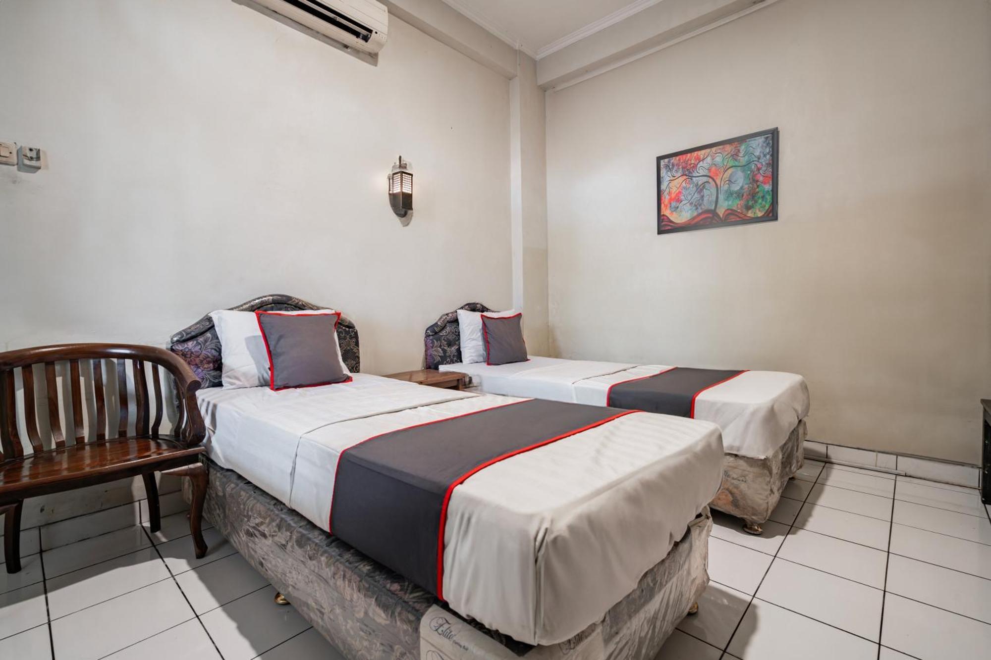 Collection O Hotel Sanira Bandung Luaran gambar