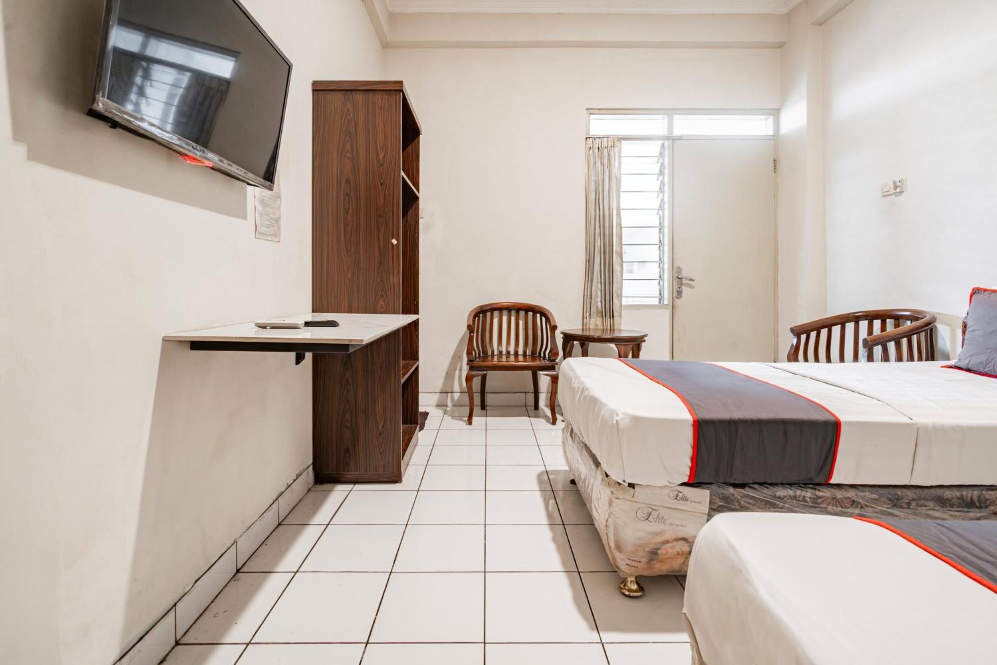 Collection O Hotel Sanira Bandung Luaran gambar