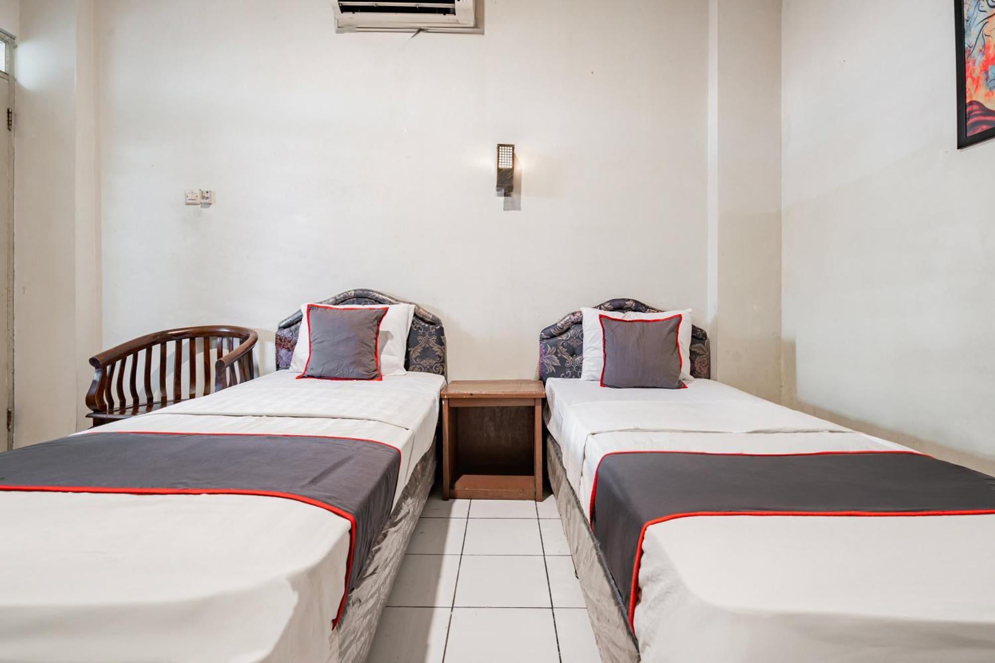 Collection O Hotel Sanira Bandung Luaran gambar